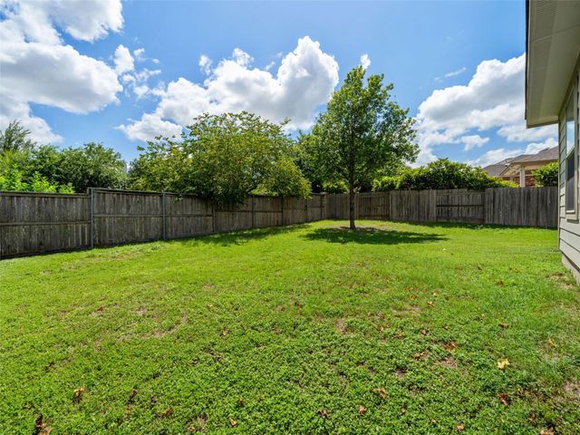 1905 Meandering Meadows DR, Pflugerville, TX 78660