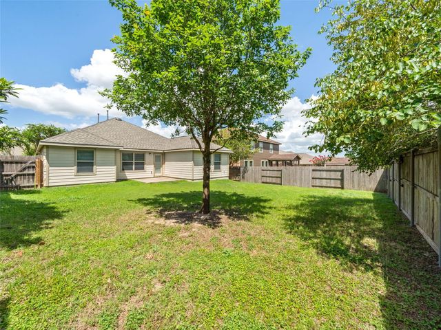 1905 Meandering Meadows DR, Pflugerville, TX 78660