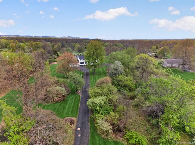 60 Long Lane, Wallkill, NY 12589