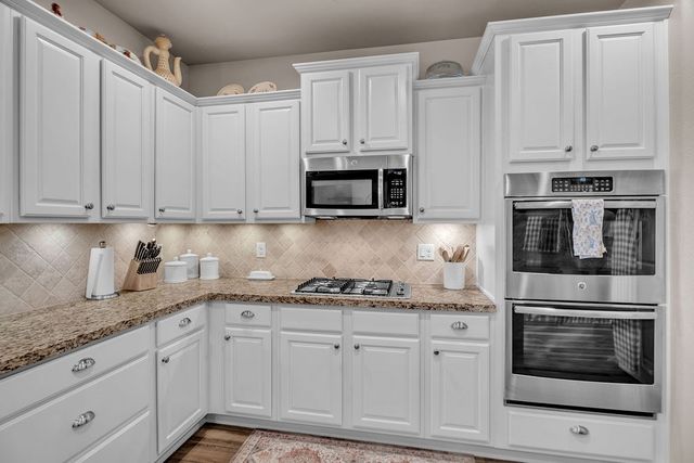 6102 Valley View St, Midland, TX 79705