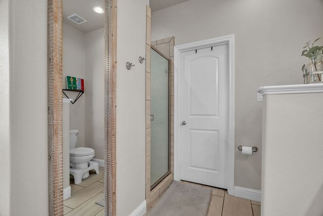 6102 Valley View St, Midland, TX 79705