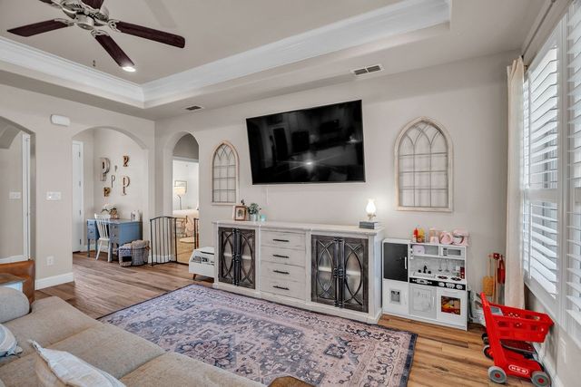 6102 Valley View St, Midland, TX 79705