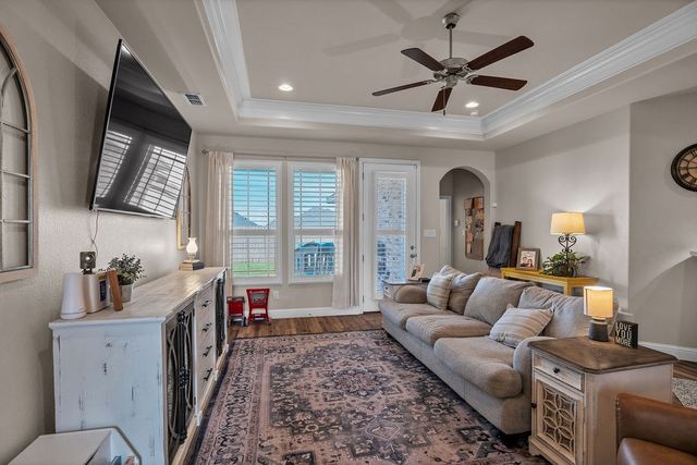 6102 Valley View St, Midland, TX 79705