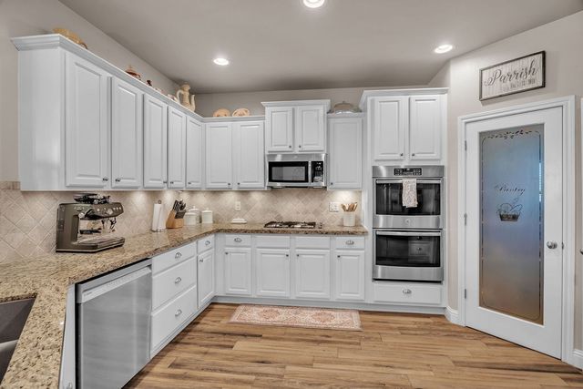 6102 Valley View St, Midland, TX 79705