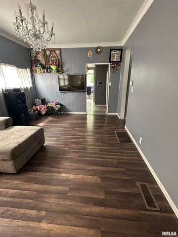 410 E VIRGINIA Avenue, Peoria, IL 61603