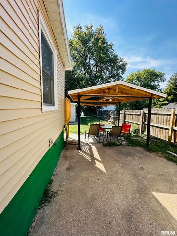 410 E VIRGINIA Avenue, Peoria, IL 61603