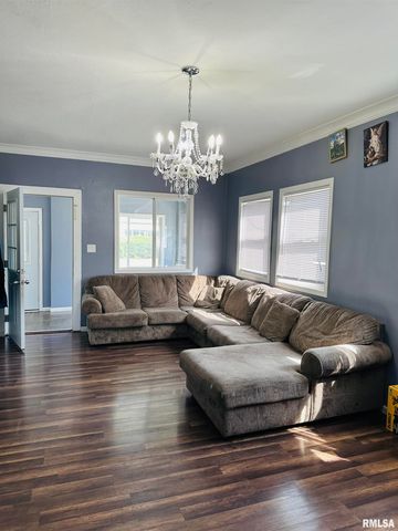 410 E VIRGINIA Avenue, Peoria, IL 61603