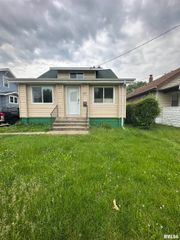 410 E VIRGINIA Avenue, Peoria, IL 61603