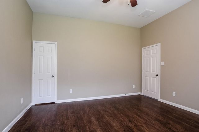 13433 Raintree Drive, Montgomery, TX 77356