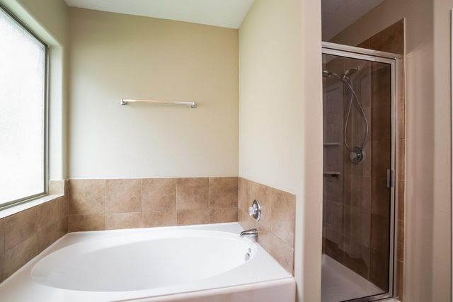 13433 Raintree Drive, Montgomery, TX 77356