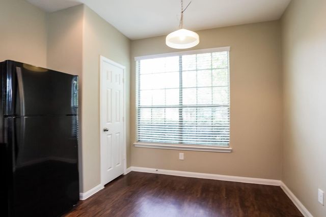 13433 Raintree Drive, Montgomery, TX 77356