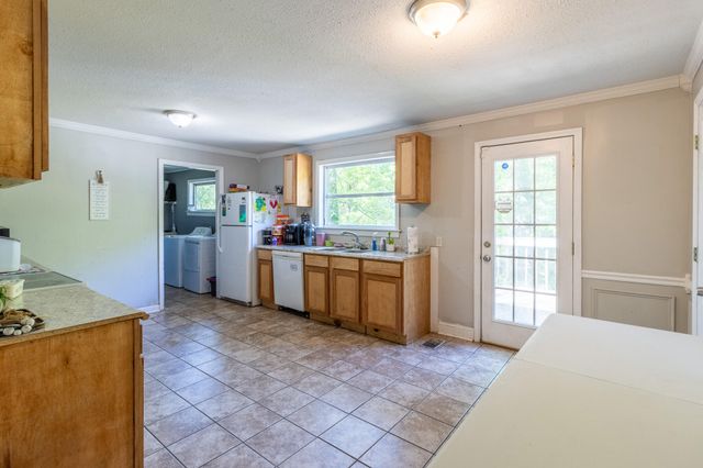435 Montclair Drive, Rossville, GA 30741