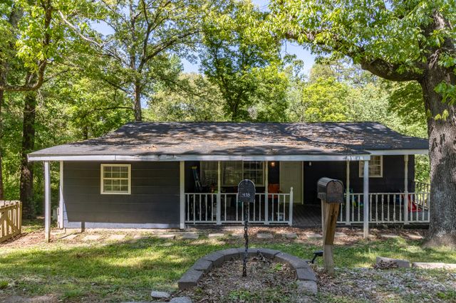 435 Montclair Drive, Rossville, GA 30741