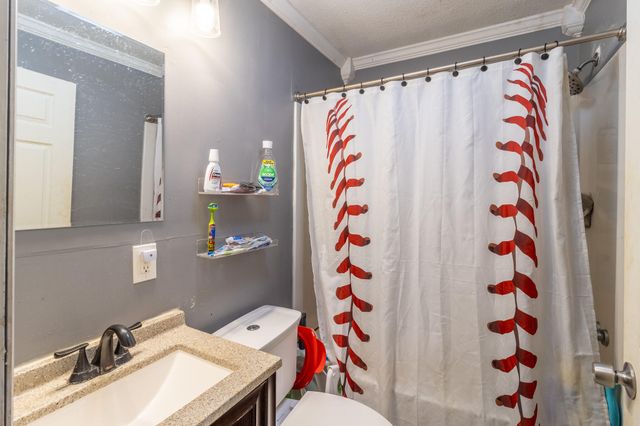 435 Montclair Drive, Rossville, GA 30741