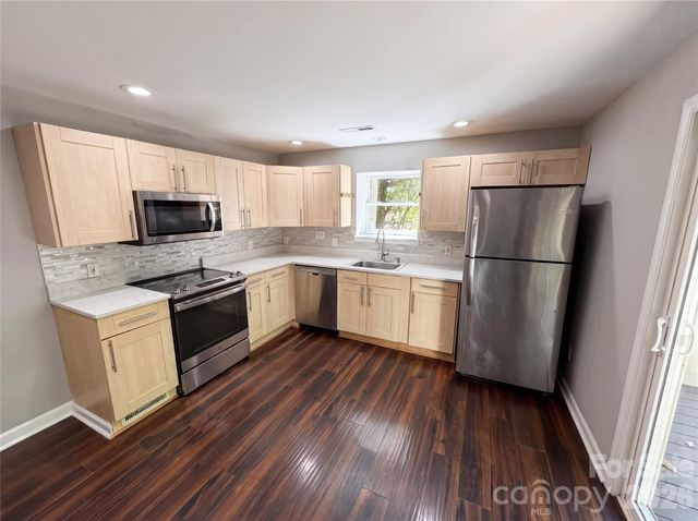 1322 Carolyn Drive, Charlotte, NC 28205
