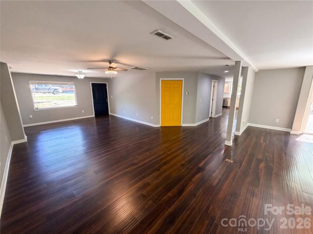 1322 Carolyn Drive, Charlotte, NC 28205