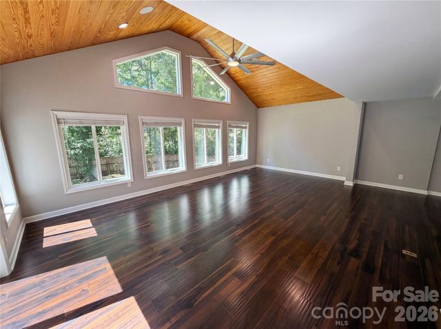 1322 Carolyn Drive, Charlotte, NC 28205