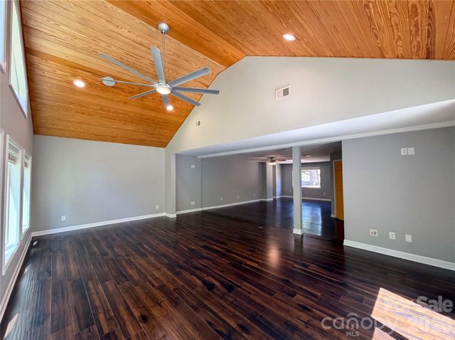 1322 Carolyn Drive, Charlotte, NC 28205