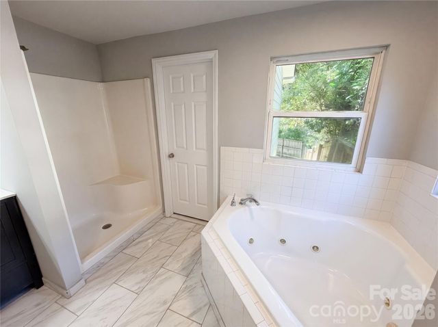 1322 Carolyn Drive, Charlotte, NC 28205