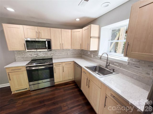 1322 Carolyn Drive, Charlotte, NC 28205