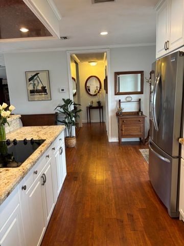 1607 SE 12th Court, Fort Lauderdale, FL 33316