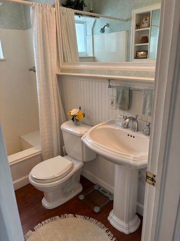 1607 SE 12th Court, Fort Lauderdale, FL 33316