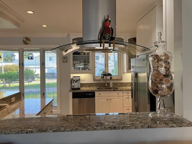 1607 SE 12th Court, Fort Lauderdale, FL 33316