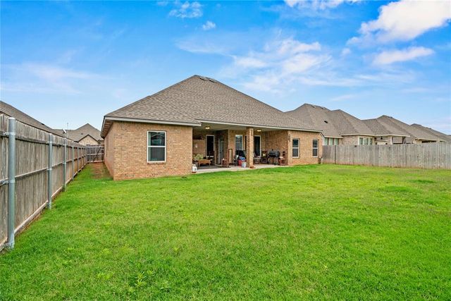 4813 Hidalgo Avenue, Mustang, OK 73064