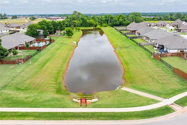 4813 Hidalgo Avenue, Mustang, OK 73064