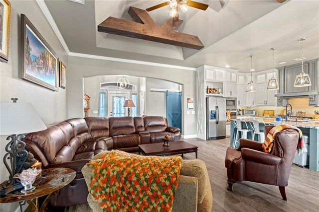 4813 Hidalgo Avenue, Mustang, OK 73064