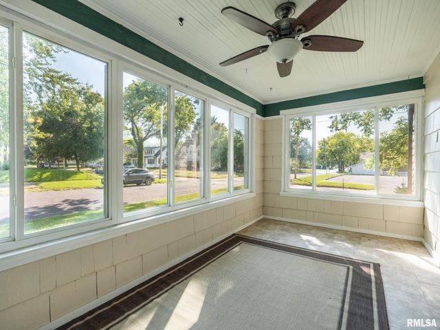 706 BACON Street, Pekin, IL 61554