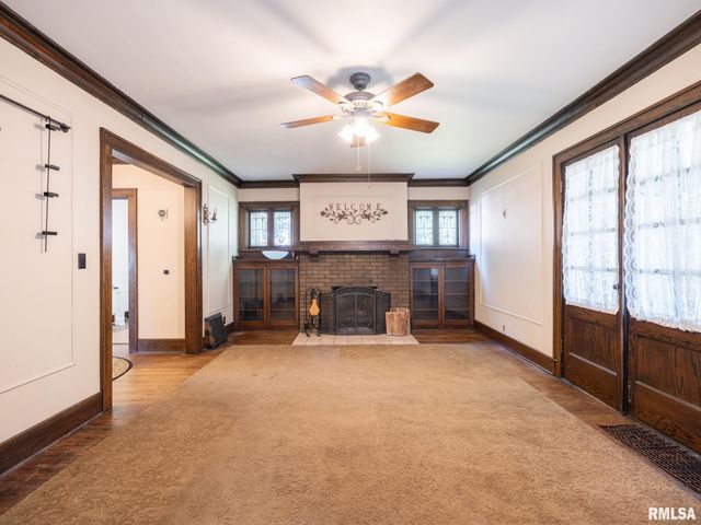 706 BACON Street, Pekin, IL 61554