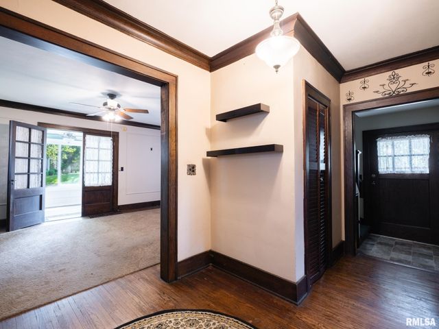 706 BACON Street, Pekin, IL 61554