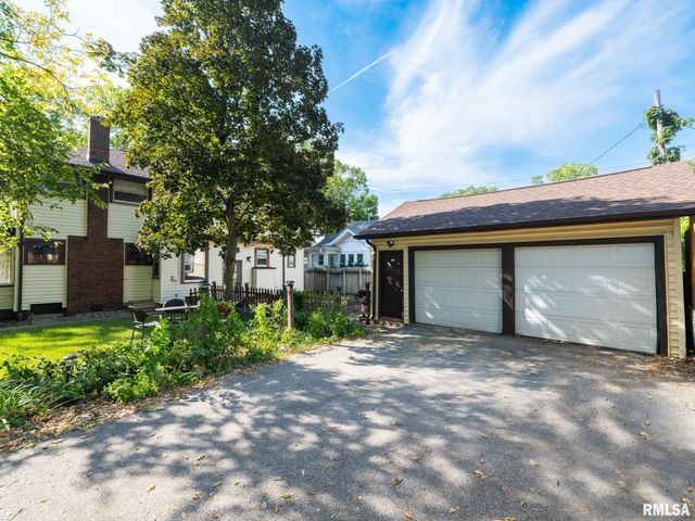 706 BACON Street, Pekin, IL 61554