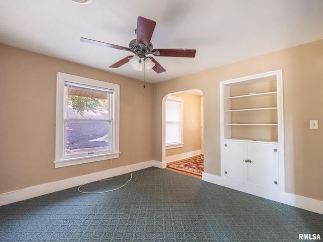 706 BACON Street, Pekin, IL 61554