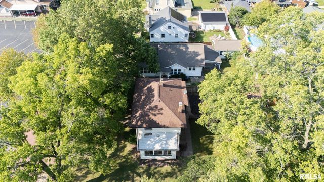 706 BACON Street, Pekin, IL 61554