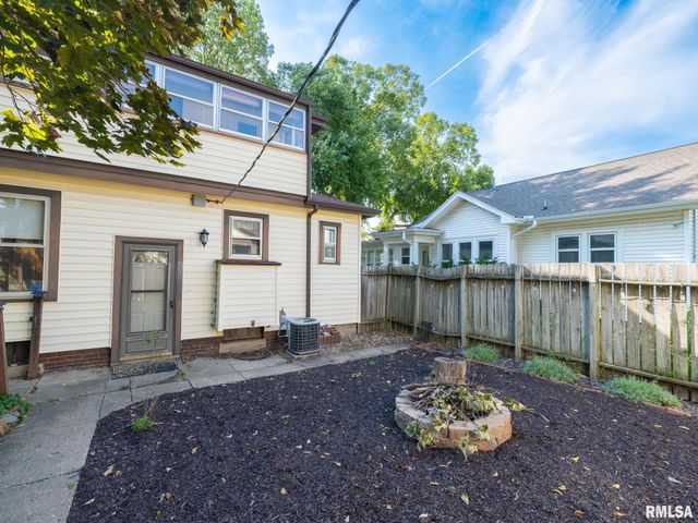 706 BACON Street, Pekin, IL 61554