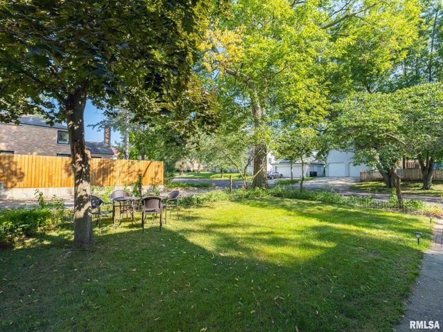 706 BACON Street, Pekin, IL 61554