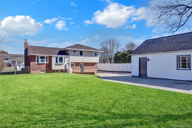 19 Gardenia Drive, Commack, NY 11725