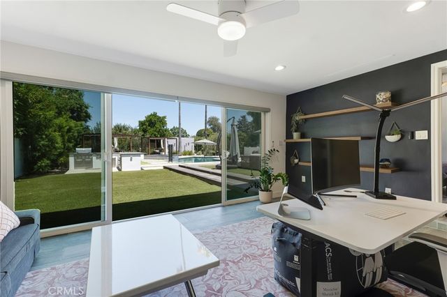 23051 Burbank Boulevard, Woodland Hills, CA 91367
