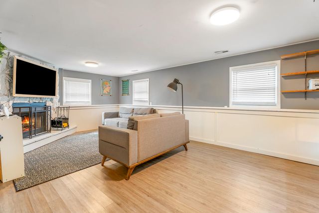 1850 W 99th Avenue, Crown Point, IN 46307