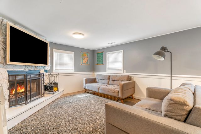 1850 W 99th Avenue, Crown Point, IN 46307