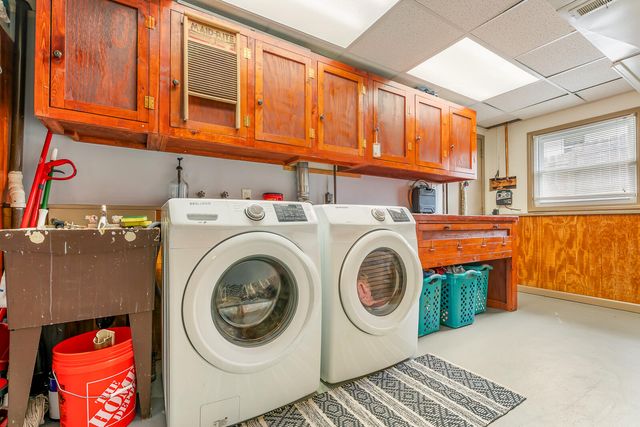 1850 W 99th Avenue, Crown Point, IN 46307