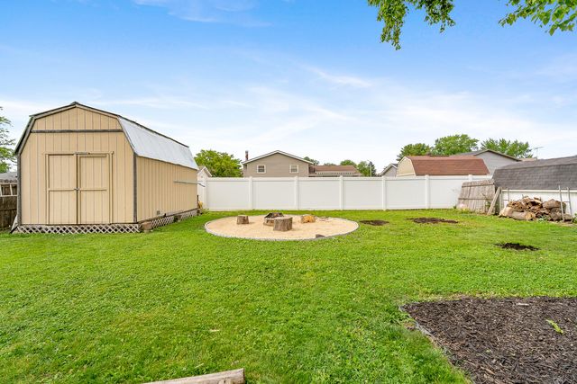 1850 W 99th Avenue, Crown Point, IN 46307