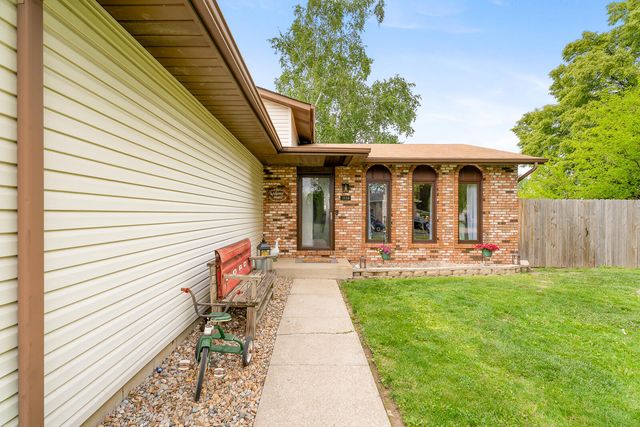 1850 W 99th Avenue, Crown Point, IN 46307
