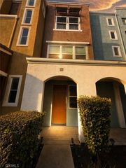 542 N Chardonnay, Covina, CA 91723