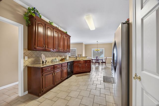 595 SAGEWOOD DR, Collierville, TN 38017