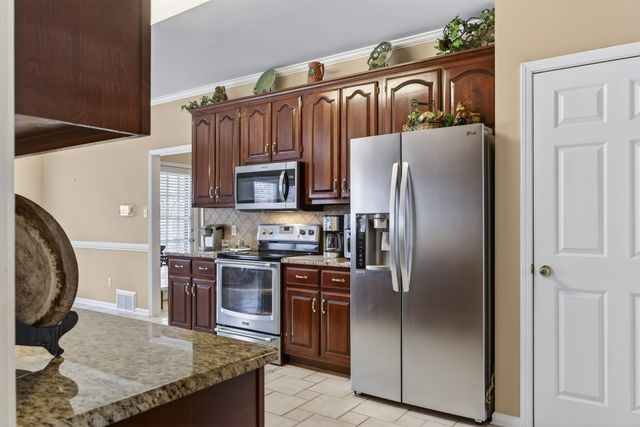 595 SAGEWOOD DR, Collierville, TN 38017