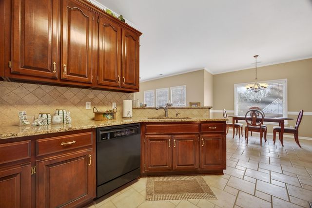 595 SAGEWOOD DR, Collierville, TN 38017