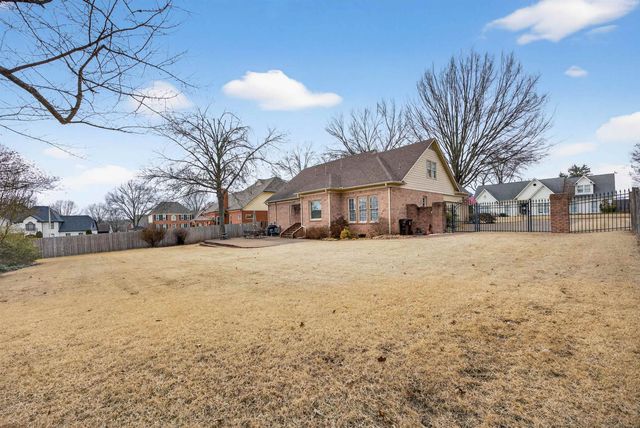 595 SAGEWOOD DR, Collierville, TN 38017